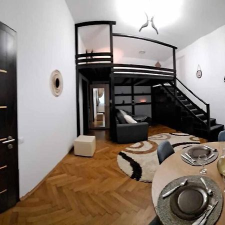 Sofia'S Home Comfy Studio In The Old Town Braşov Dış mekan fotoğraf