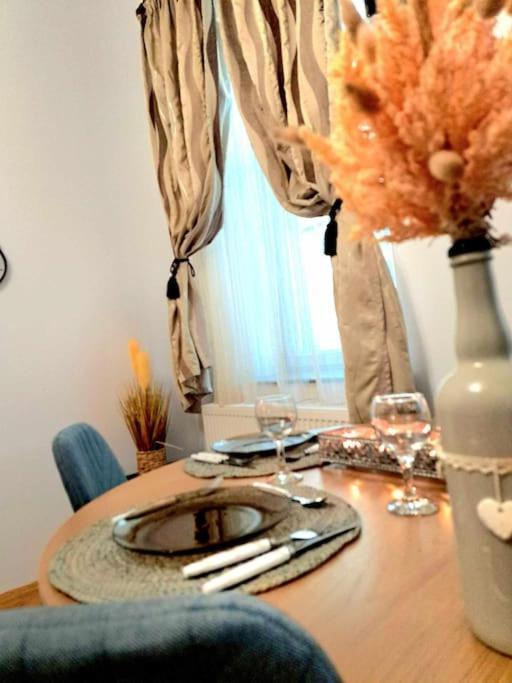 Sofia'S Home Comfy Studio In The Old Town Braşov Dış mekan fotoğraf