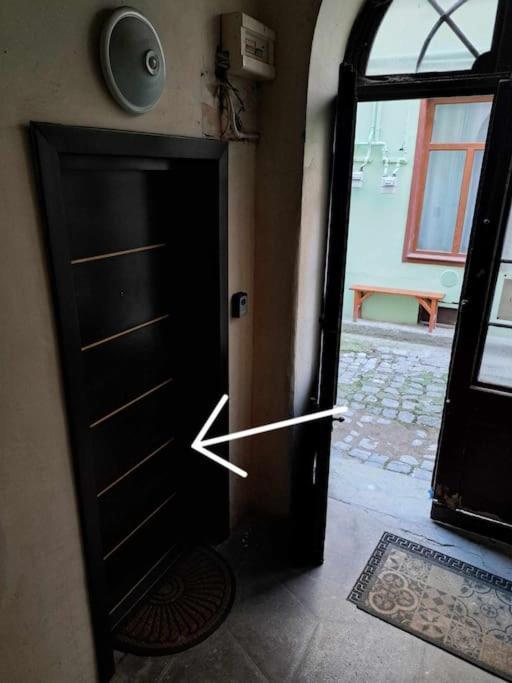 Sofia'S Home Comfy Studio In The Old Town Braşov Dış mekan fotoğraf